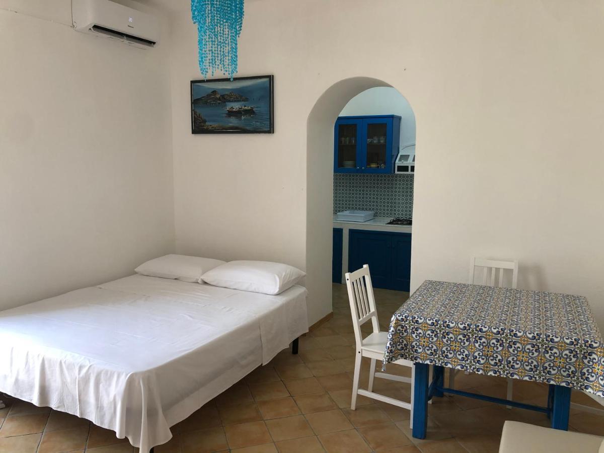 Il Cortiletto - Lipari Centro Apartman Kültér fotó